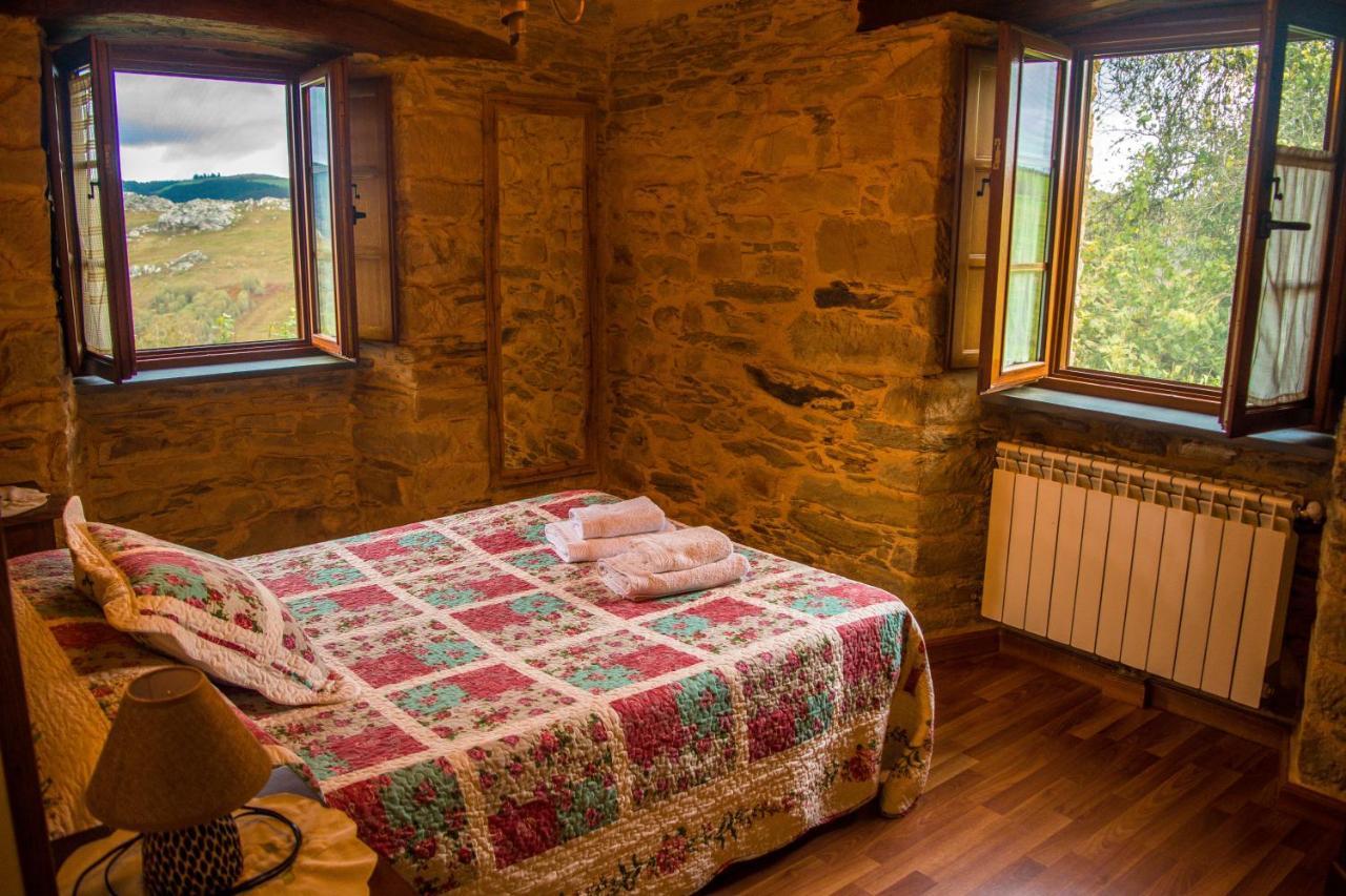Apartamentos Rurales Tia Vicenta サンタ・エウラリア・デ・オスコス エクステリア 写真