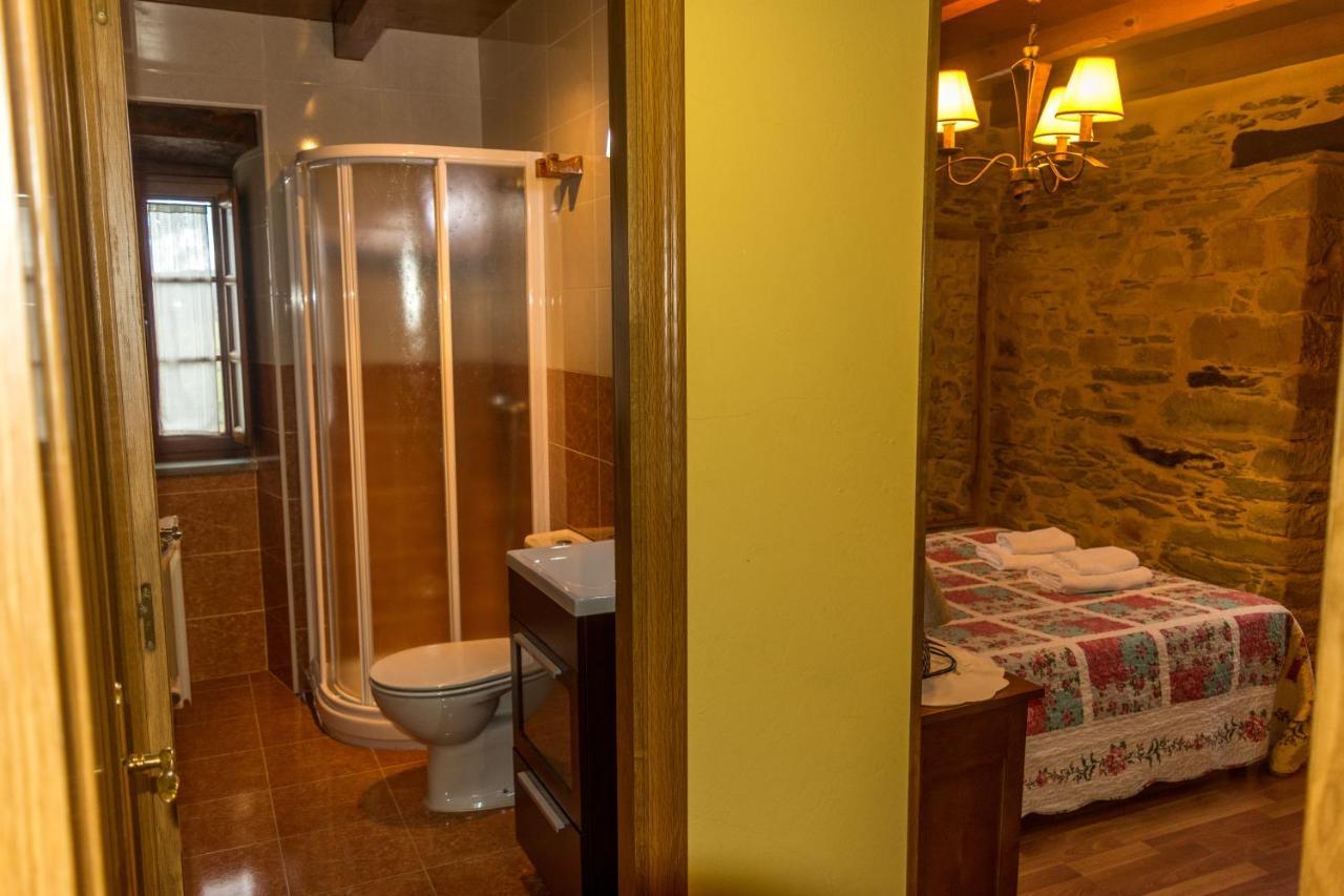 Apartamentos Rurales Tia Vicenta サンタ・エウラリア・デ・オスコス エクステリア 写真