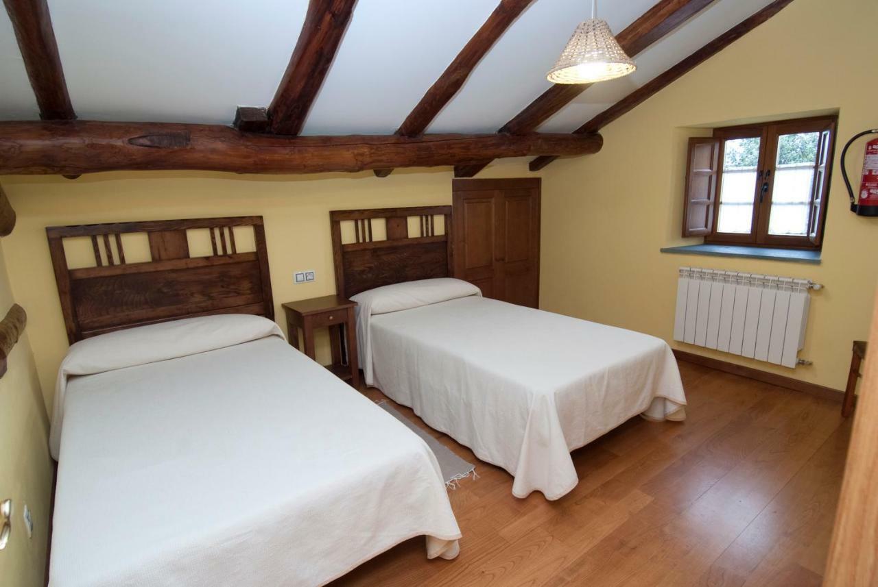 Apartamentos Rurales Tia Vicenta サンタ・エウラリア・デ・オスコス エクステリア 写真