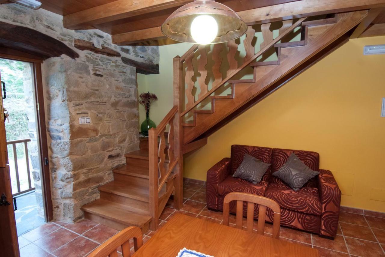 Apartamentos Rurales Tia Vicenta サンタ・エウラリア・デ・オスコス エクステリア 写真